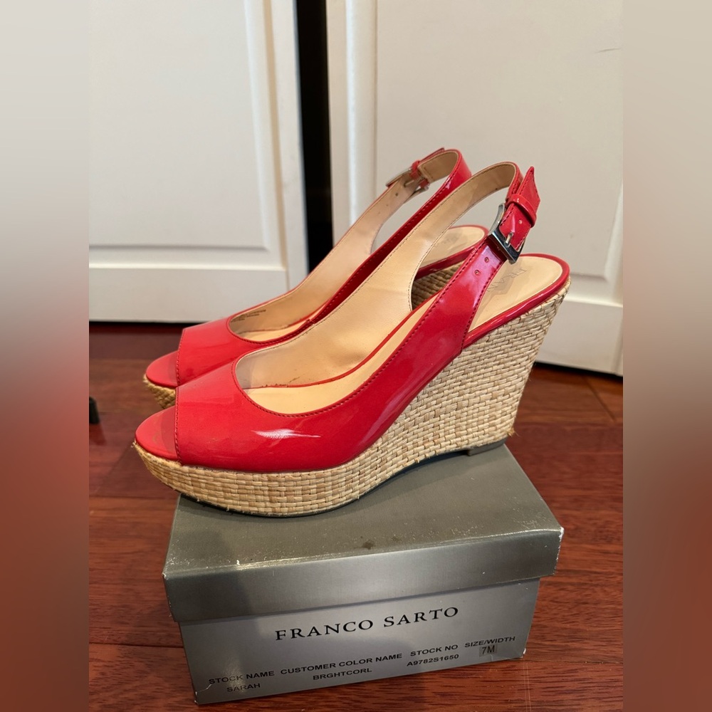 Franco Sarto, Size 7, Coral